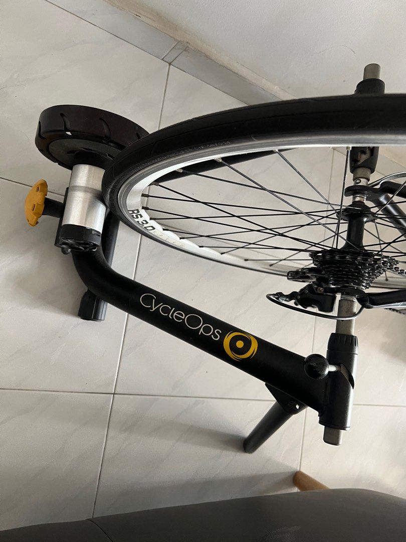 Cycleops Trainer Block Cycle ops Bike Trainer and climbing block, Sports Equipment, Bicycles ...