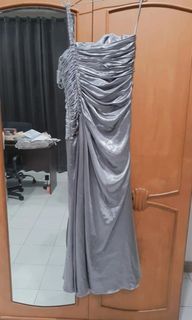 Dress Pesta Silver