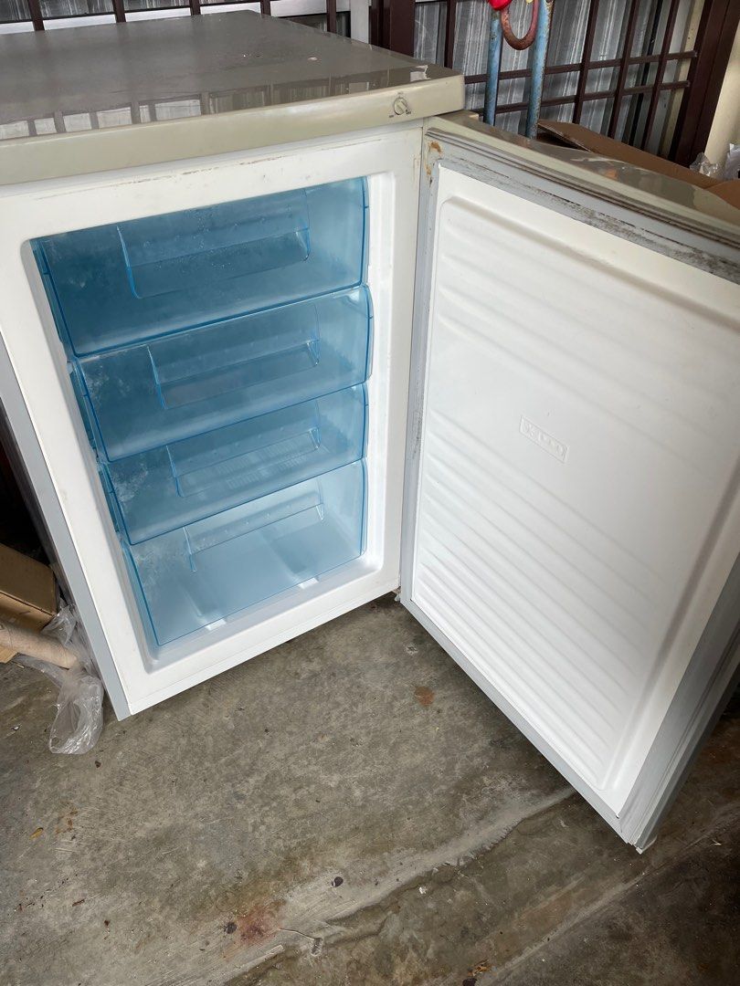 Elba Freezer, TV & Home Appliances, Kitchen Appliances, Refrigerators