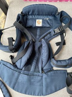 Ergobaby omini 360 in blue