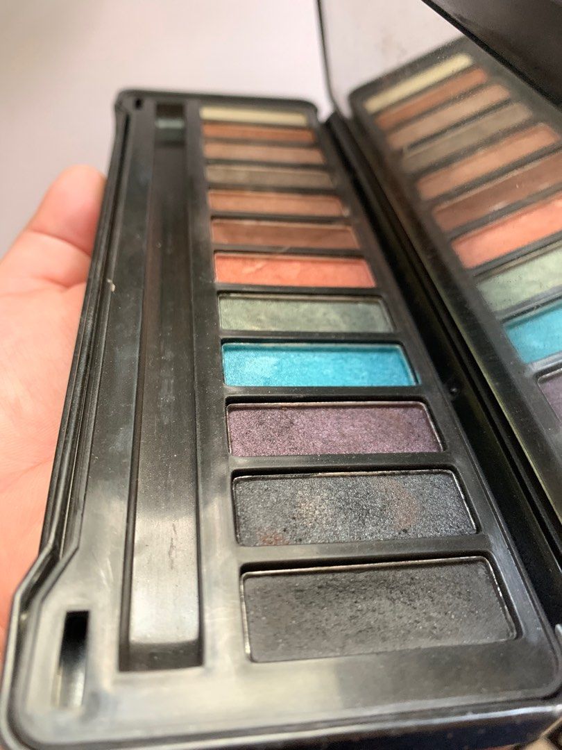 Eyeshadow palette (Watson), Beauty & Personal Care, Face, Makeup on