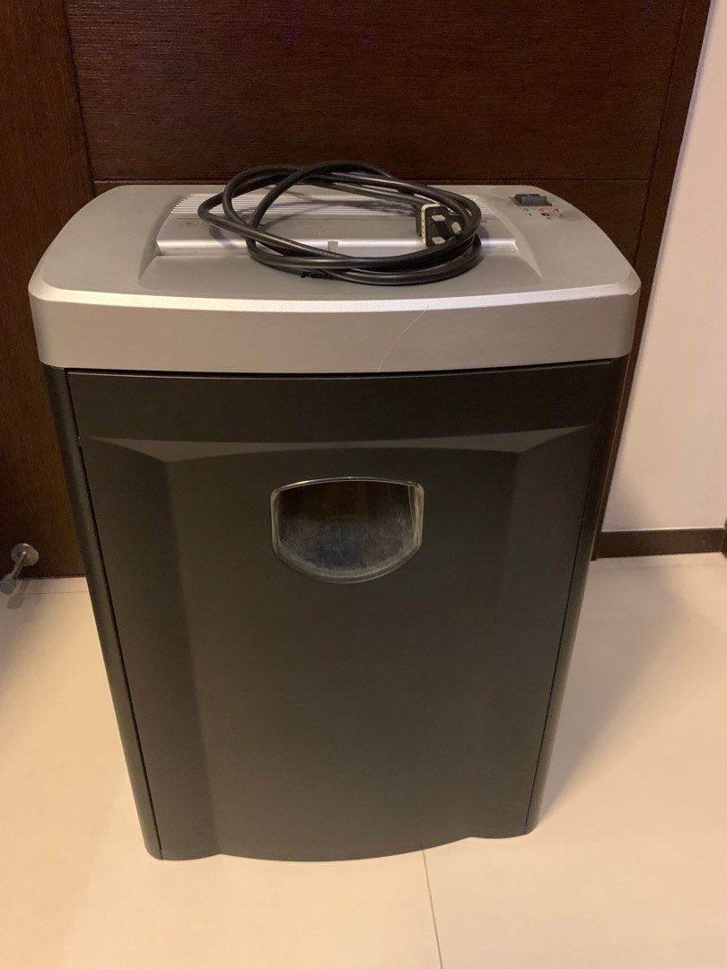 Fellowes 8 Sheet Heavy Duty Paper Shredder with Bin Model DM8C