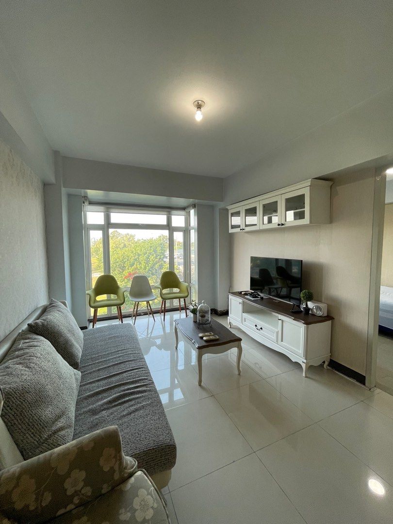 For Rent 3 bedroom unit in Parkside Villas Newport City near Resorts