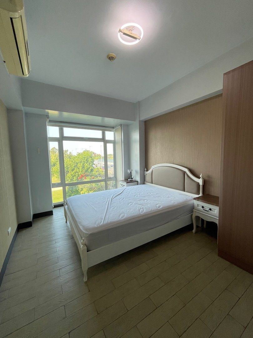 For Rent 3 bedroom unit in Parkside Villas Newport City near Resorts