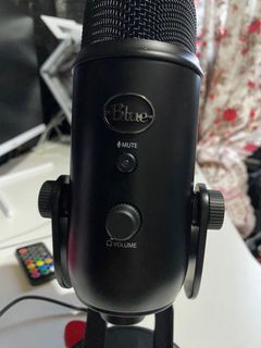 For sale blue yeti microphone