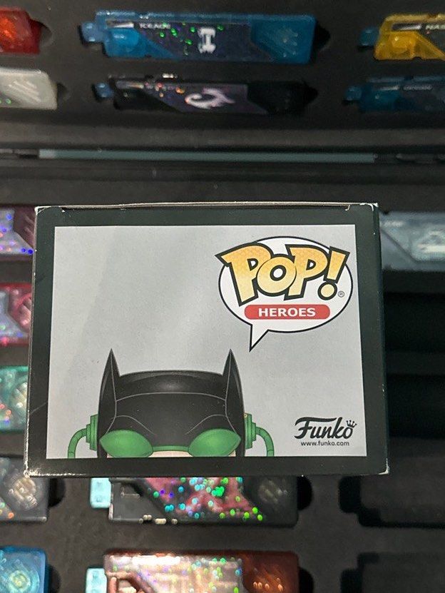 Funko pop batman 253 discount
