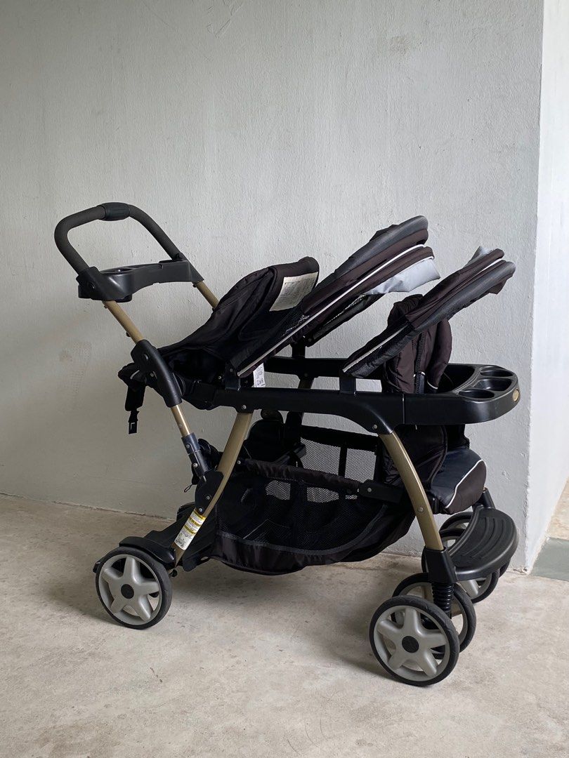 Graco double stroller, Babies & Kids, Going Out, Strollers on Carousell