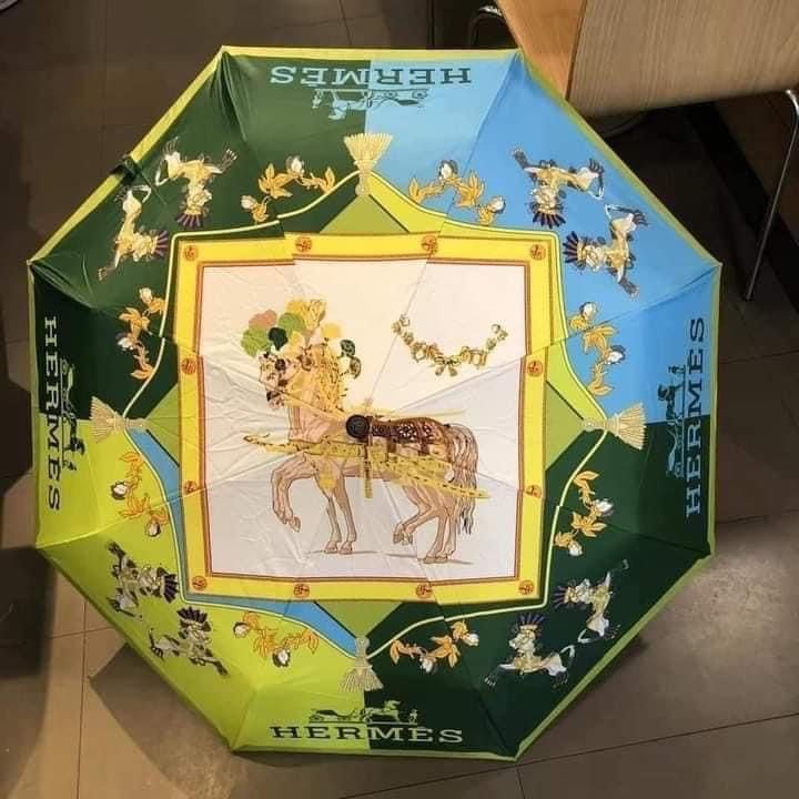 Imported Louis Vuitton White Umbrella ☂️, Hobbies & Toys, Travel, Umbrellas  on Carousell