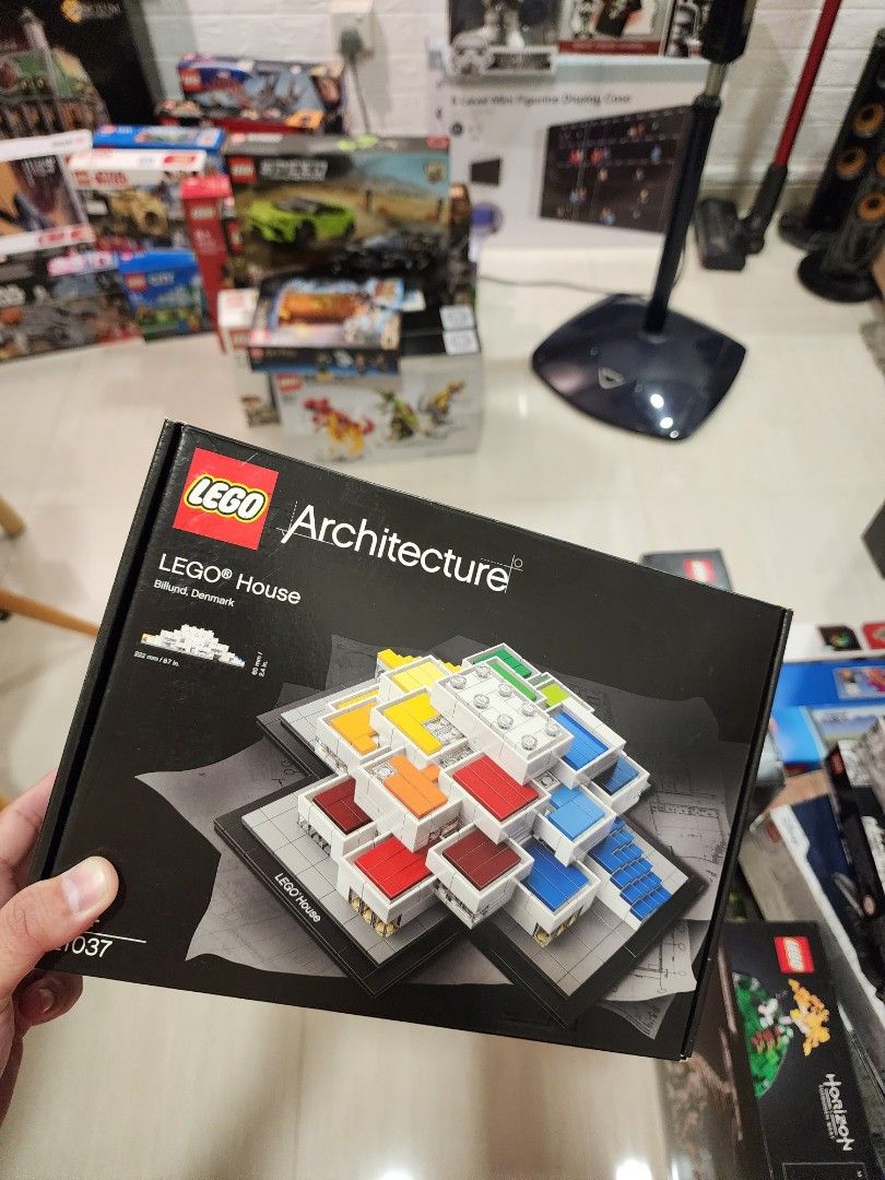 Lego 21037 retail price 2025