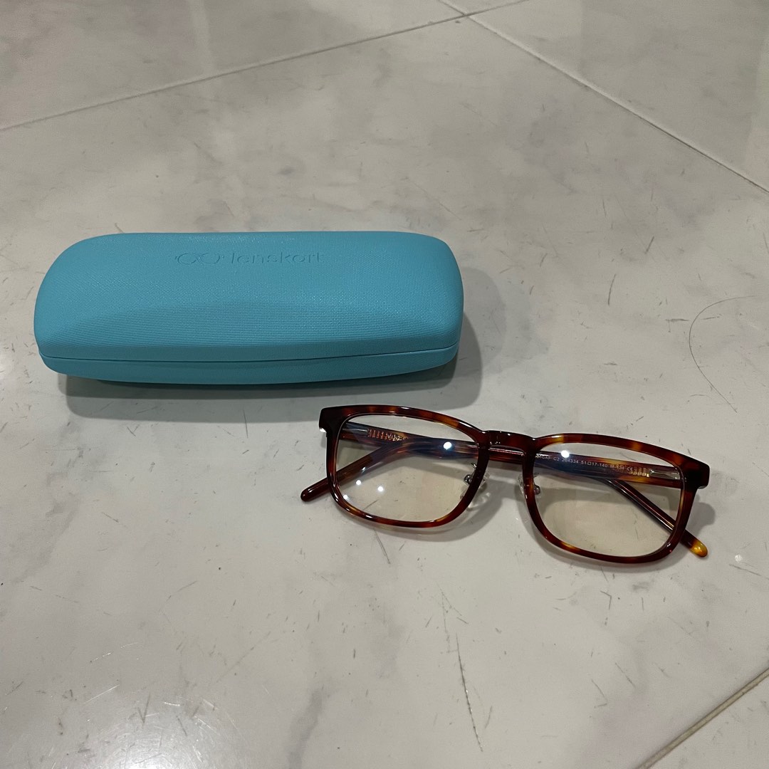 Lenskart Eyeglasses (Vincent chase) Medium Frame, 134mm width, Women