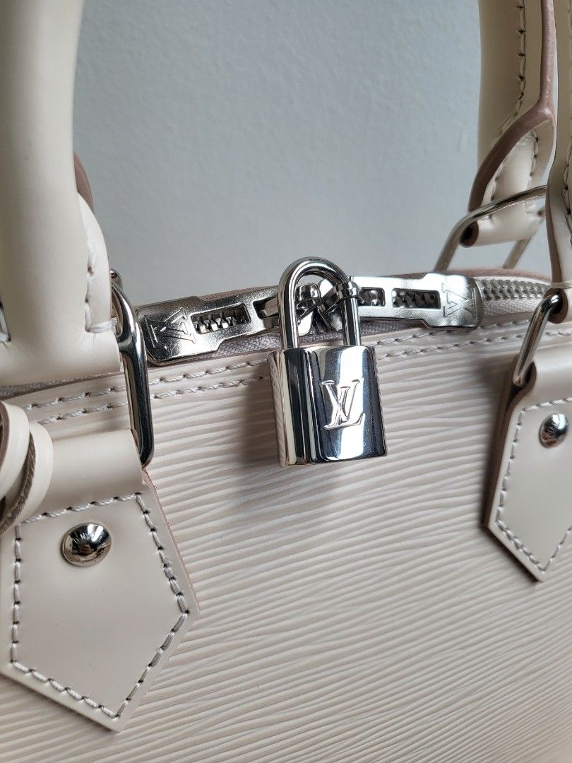 Louis Vuitton Alma Size Bb Quartz M58706 EPI Leather