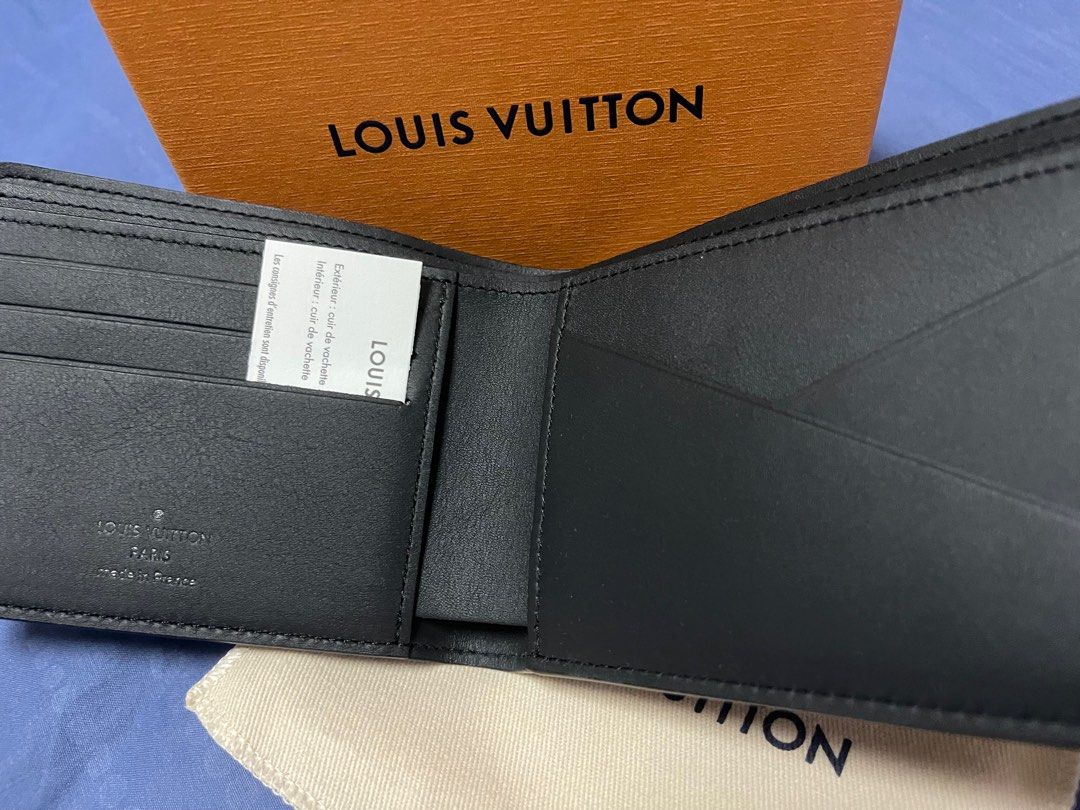 100% Legit] LV Louis Vuitton Multiple Wallet Monogram Shadow Leather  (M62901), Men's Fashion, Watches & Accessories, Wallets & Card Holders on  Carousell
