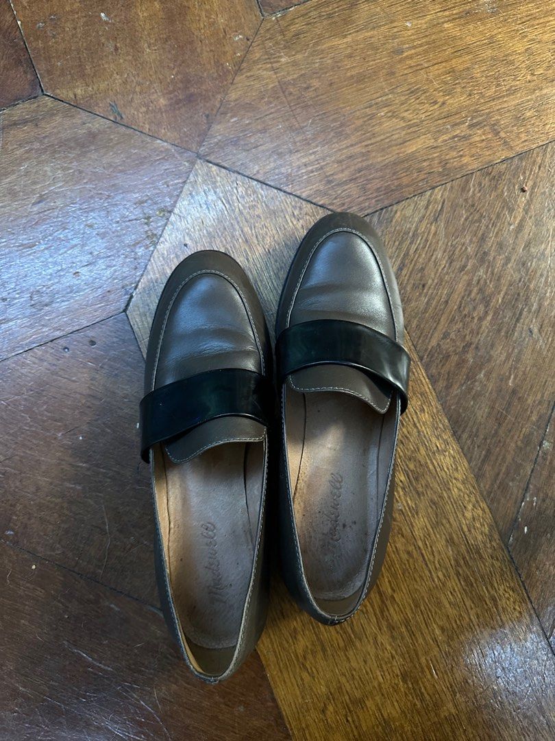 MADEWELL loafers size 8 (Category: Loafers) located in Makati City. Submitted by chelsmmm (Listing ID 1229294403, Image 1). Description: Made in Italy Barely used, store in closet Slight scuffing on the inside of the shoe, otherwise no flaws Size 8.