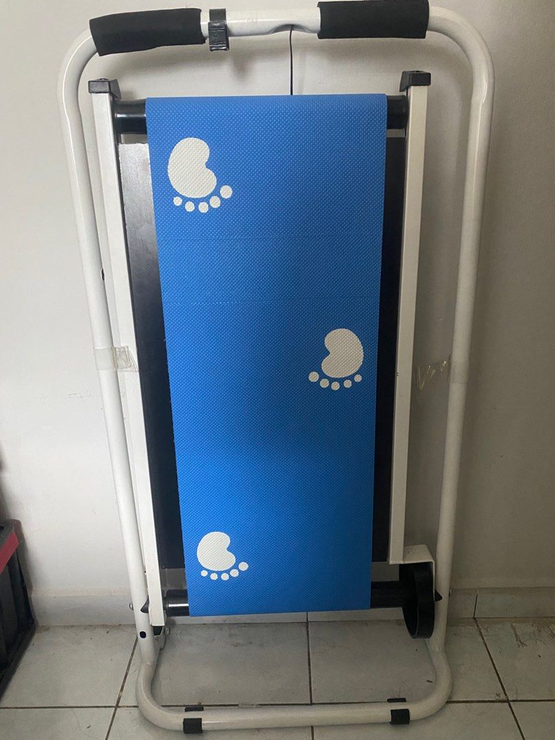 FREE Mini Treadmill (Manual) , Sports Equipment, Exercise & Fitness