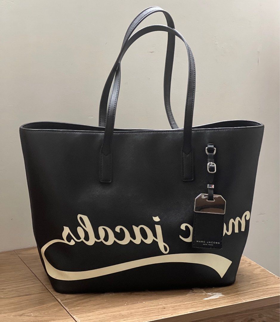 Marc jacobs luggage new arrivals tag tote