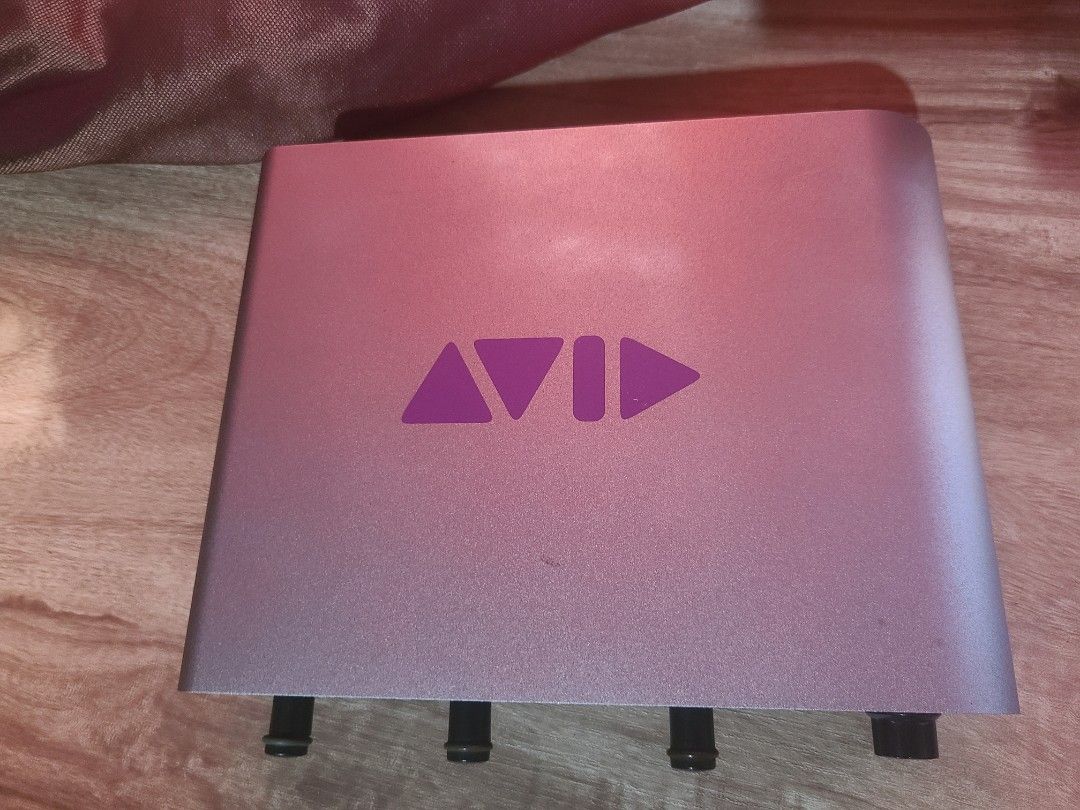 Recording interface Mbox 3 (Category: Other Audio Equipment) located in Manila. Submitted by delarocaglenn (Listing ID 1229347473, Image 2). Description: Maganda itong pang recording. panalo ang quality nia kelangan ko lang talaga mag upgrade. negotiable pa po ito..