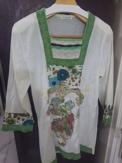 MEI NA FASHION Preloved Atasan Cewe atau Wanita