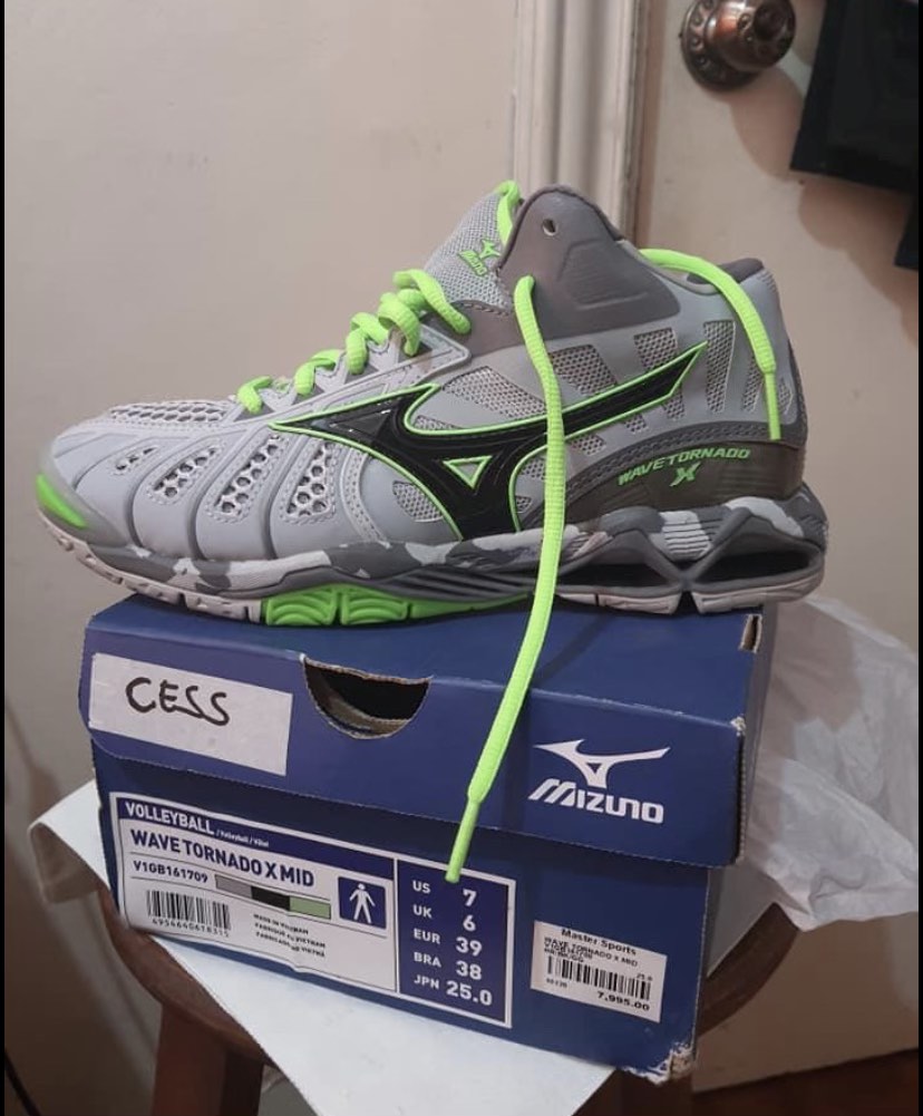 MIZUNO VOLLEYBALL SHOES Sports Equipment Other Sports Equipment
