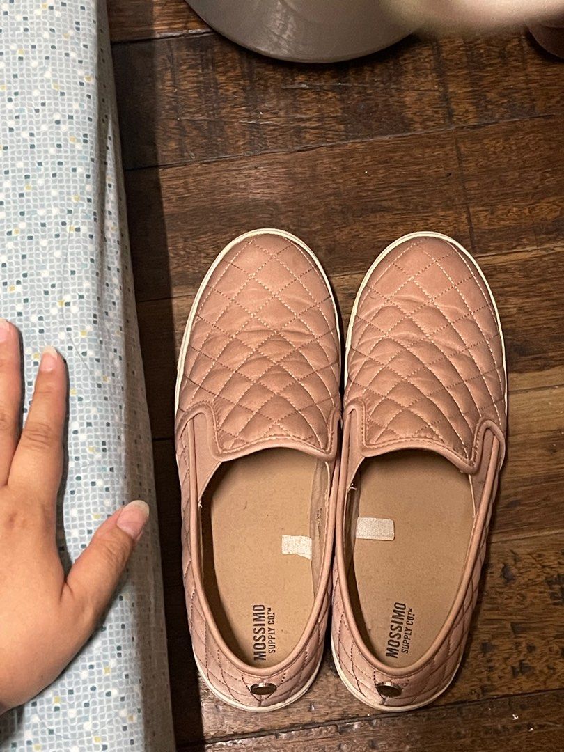 Mossimo slip hotsell on shoes
