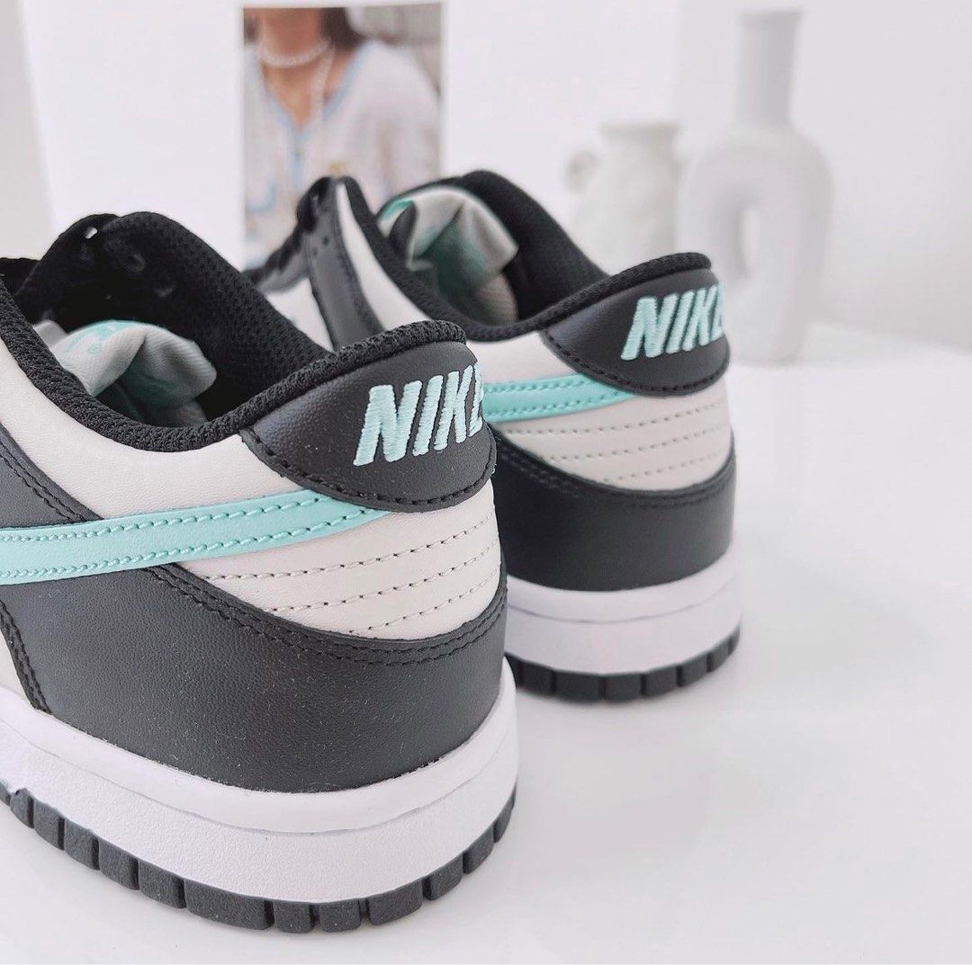 dunk light bone tropical twist