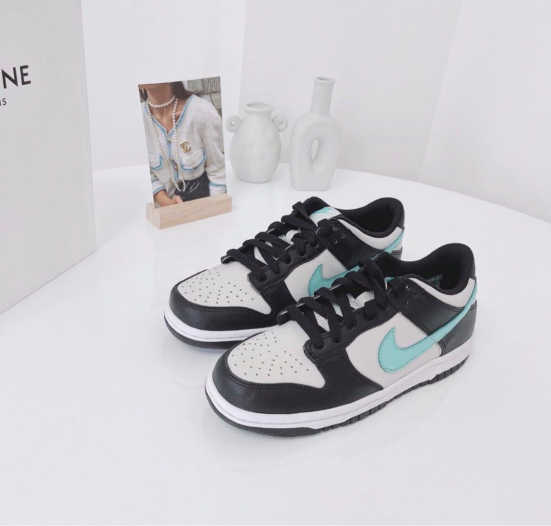 dunk light bone tropical twist