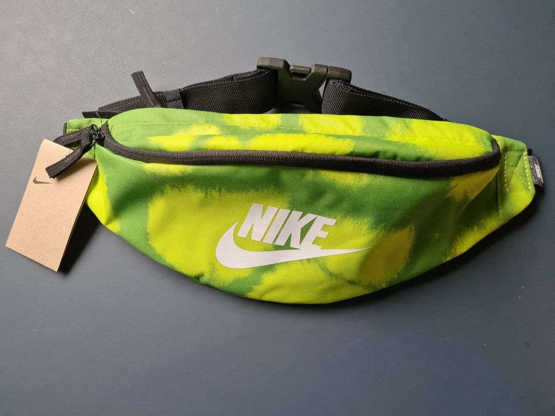 Nike Heritage Waist Pack (Neon Green), Men's Fashion, Bags, Belt bags