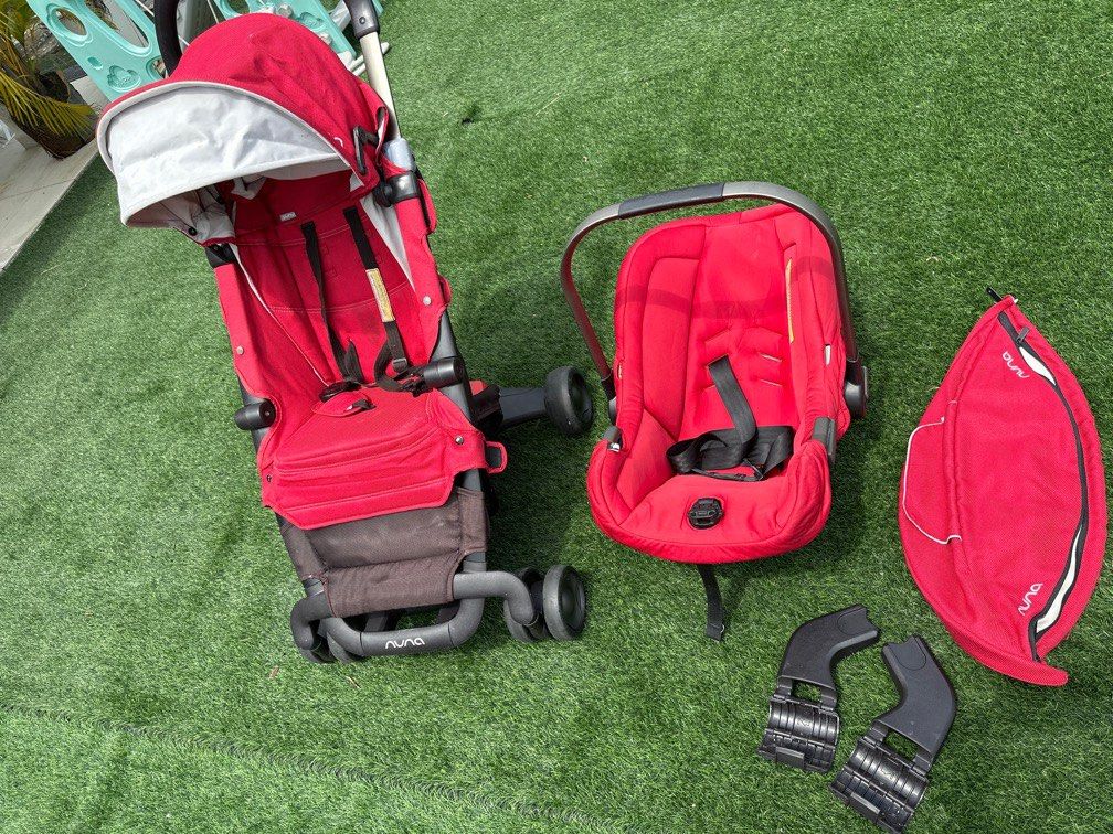 Nuna car seat and stroller outlet set