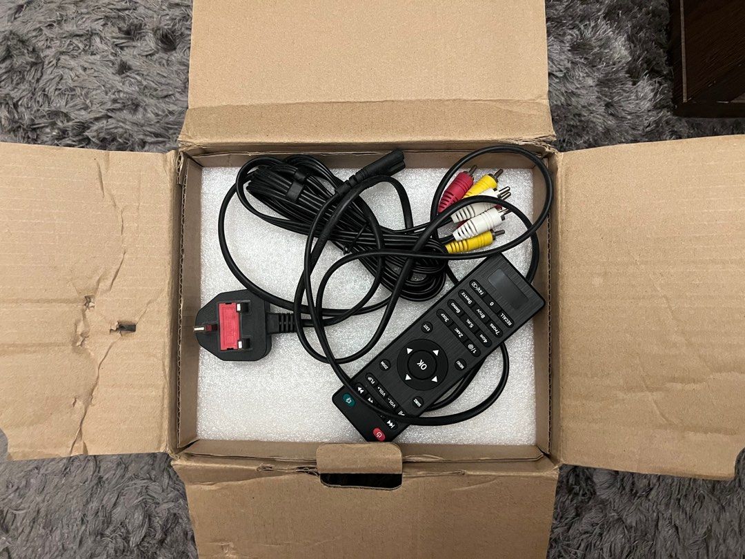 POWERFUL Q5 Quad-core Android LCD Projector (Category: Projectors) located in General Trias. Submitted by ideal.deals (Listing ID 1229385014, Image 2). Description: Complete Package with box No issue POWERFUL Q5 Quad-core Android LCD Projector 📽️ .