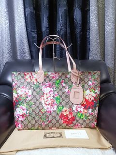 Gucci Mauve Clochette Luggage Tag from Reversible Supreme GG Tote
