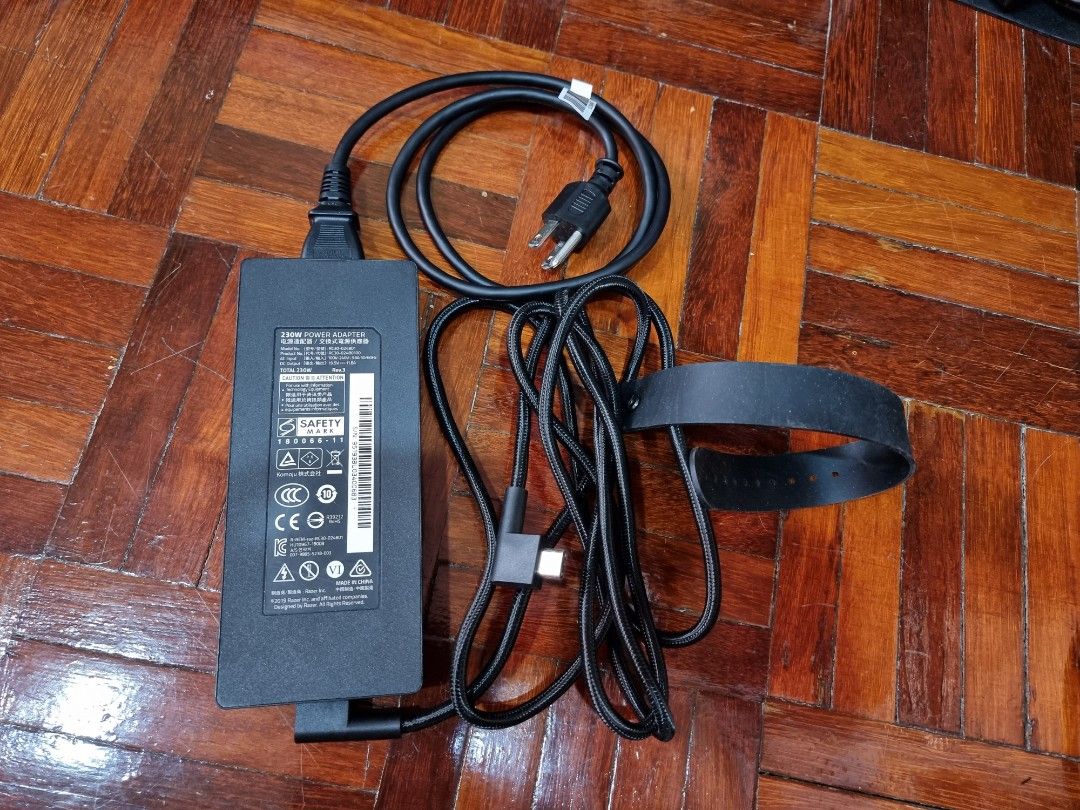 Razer Blade Laptop 230W Power Adapter (China Plug), Computers & Tech