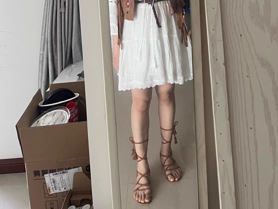 Gladiator sandals that tie up the leg deals