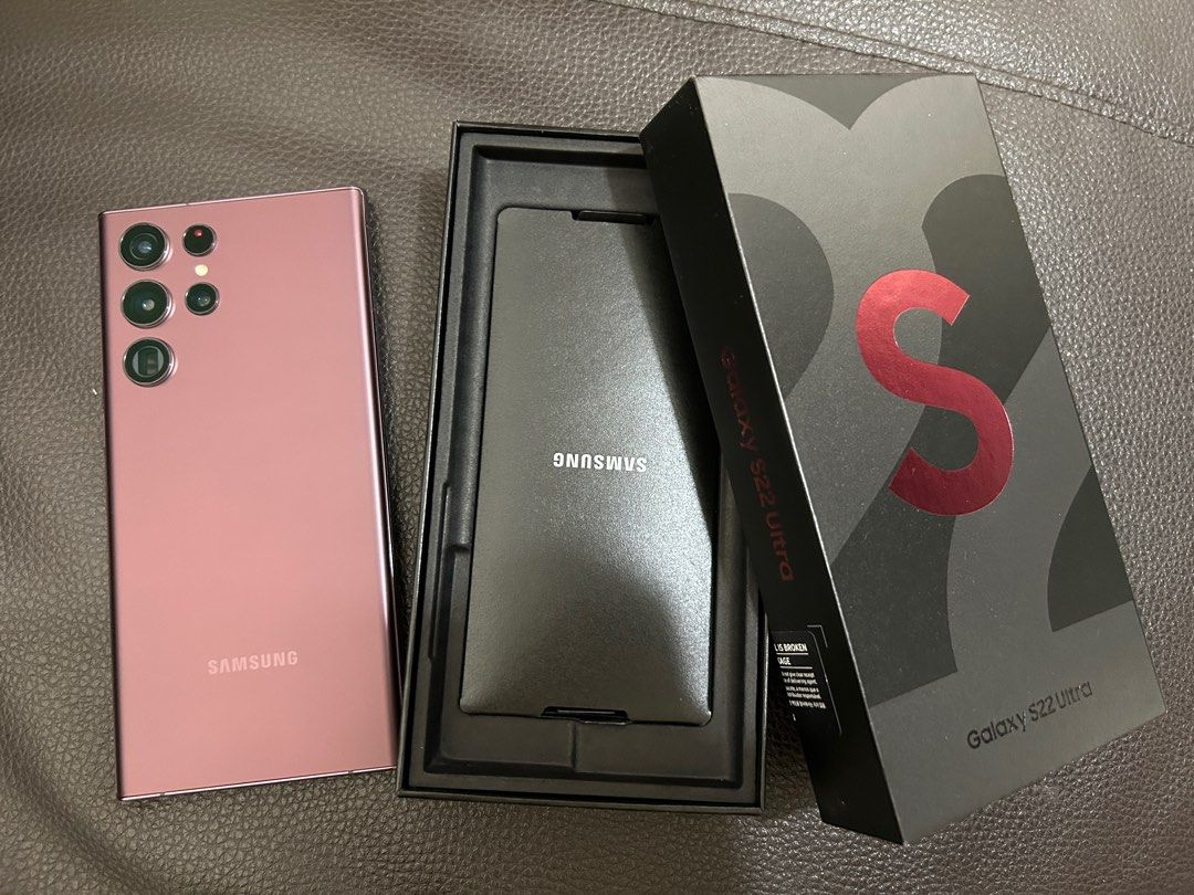 99% 新Samsung Galaxy S22 Ultra 酒紅色256GB 原裝豐澤行貨, 手提電話 