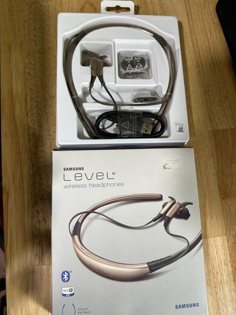 Samsung Level U headphones