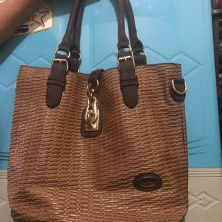 (Category: ) located in . Submitted by erikarmrn (Listing ID 1229282272, Image 1). Description: .