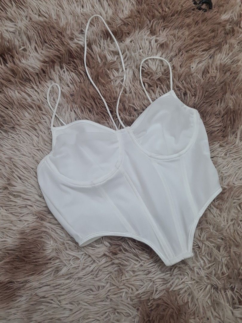 Sexy White corset crop top, Women's Fashion, Tops, Sleeveless on Carousell
