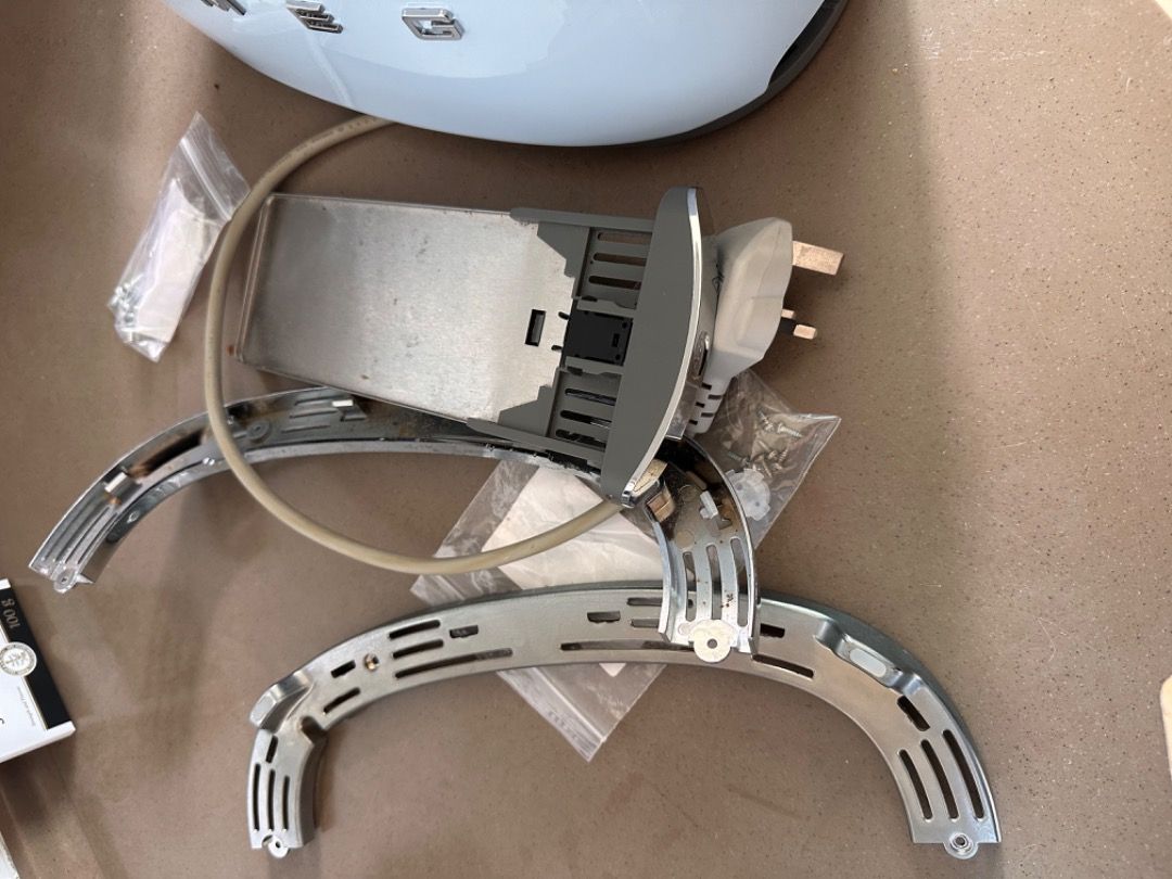 SMEG 2 slices toaster NOT in working condition, TV & Home Appliances