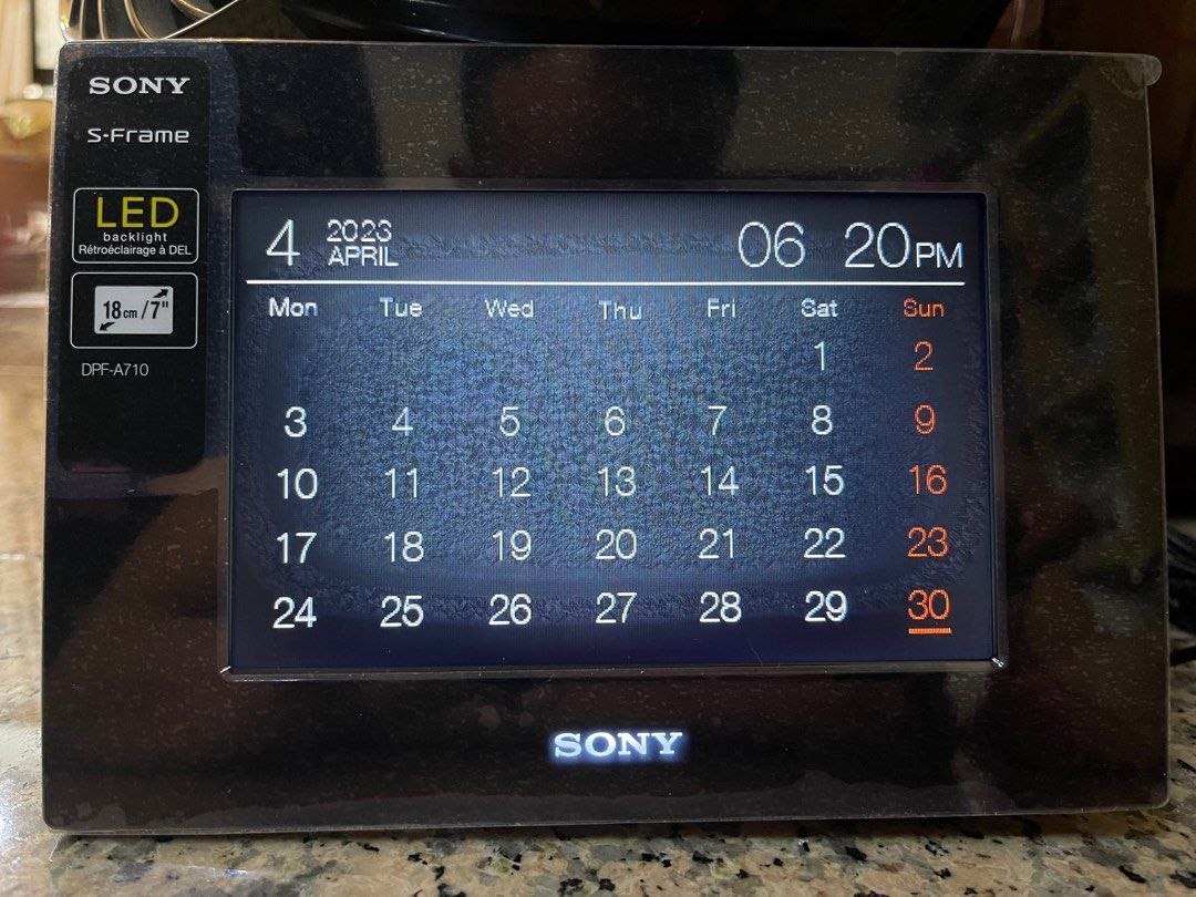 Sony DPF A710 digital frame, Furniture & Home Living, Home Decor