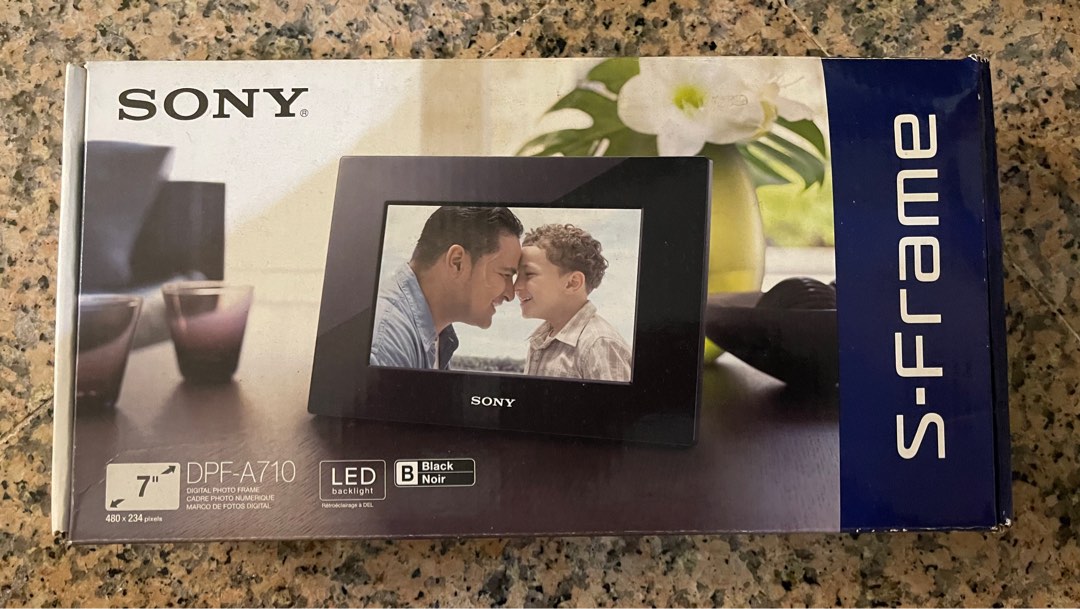 Sony DPF A710 digital frame, Furniture & Home Living, Home Decor, Frames & Pictures on Carousell
