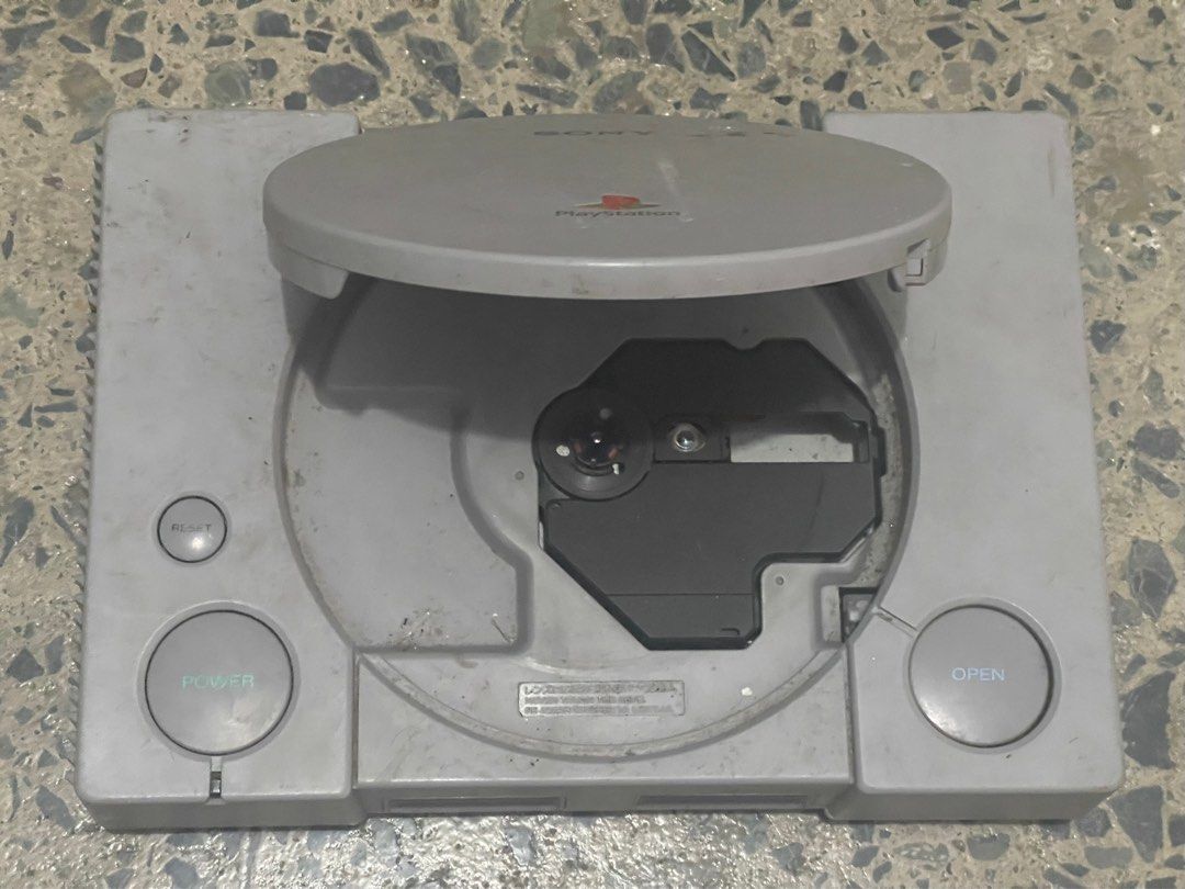 Sony PlayStation UNTESTED (Category: PlayStation) located in Taguig. Submitted by johnhb (Listing ID 1229287642, Image 1). Description: MOP: GCash MOD: Lalamove from BGC.