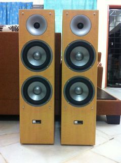 Speakers - Pure Acoustics floor standing stereo speakers system