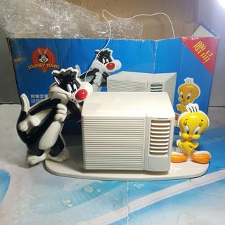 Tweety Sylvester AM FM Radio and Display Collectible