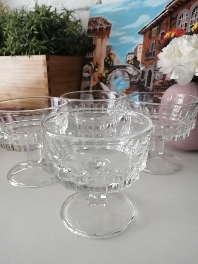 Vintage Luminarc Glass, footed Dessert Bowls, Hobbies & Toys