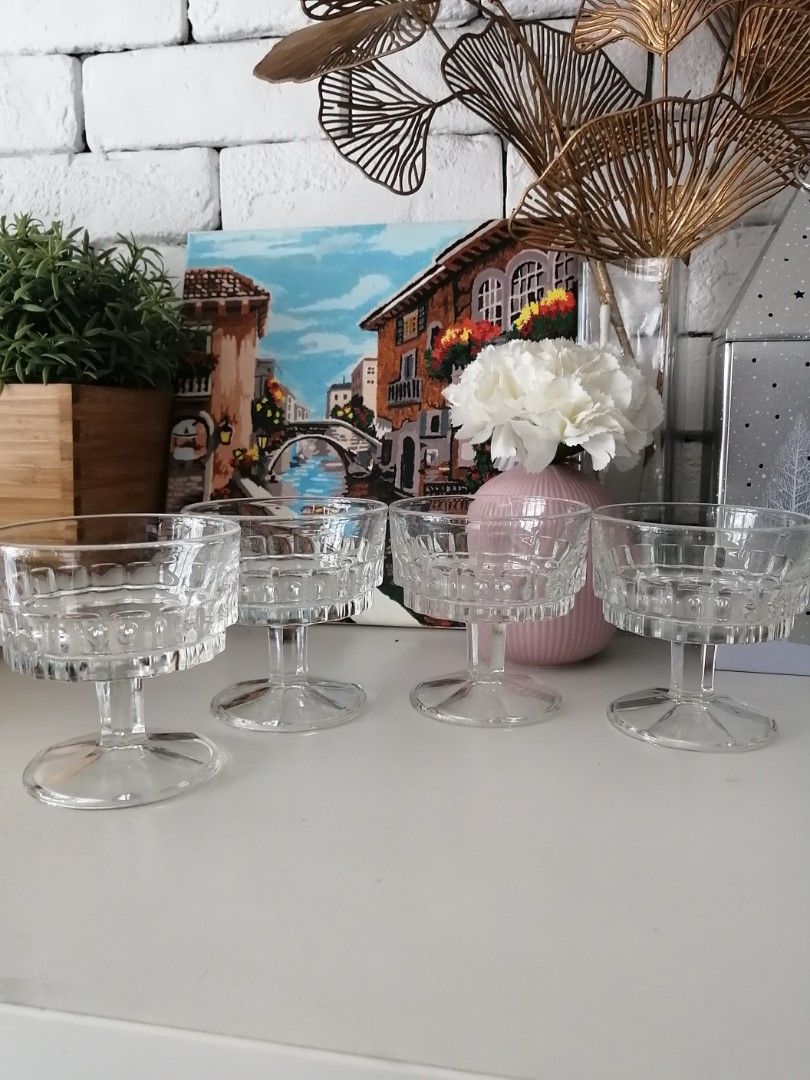 Vintage Luminarc Glass, footed Dessert Bowls, Hobbies & Toys