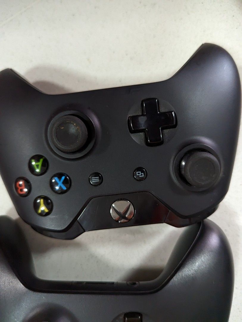 Xbox One Controller 2 working, Video Gaming, Gaming Accessories, Controllers on Carousell