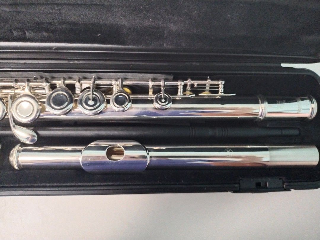 Yamaha flute yfl222, Hobbies & Toys, Music & Media, Musical