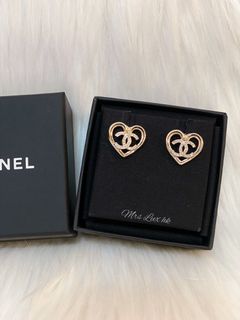 Chanel 🤍 Collection item 1