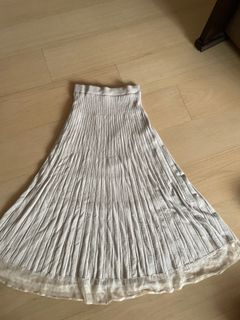 日系奶茶色針織長裙