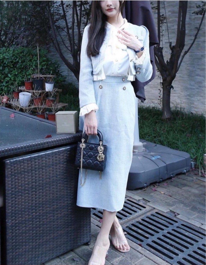 Lady dior mini on sale street style