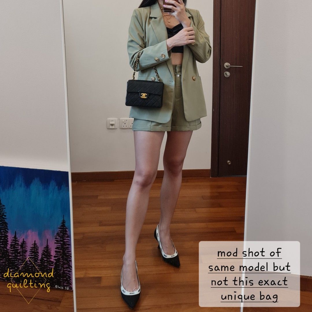 Chanel Mini 22 Bag Review - Mod Shots, Pros & Cons, What Fits 