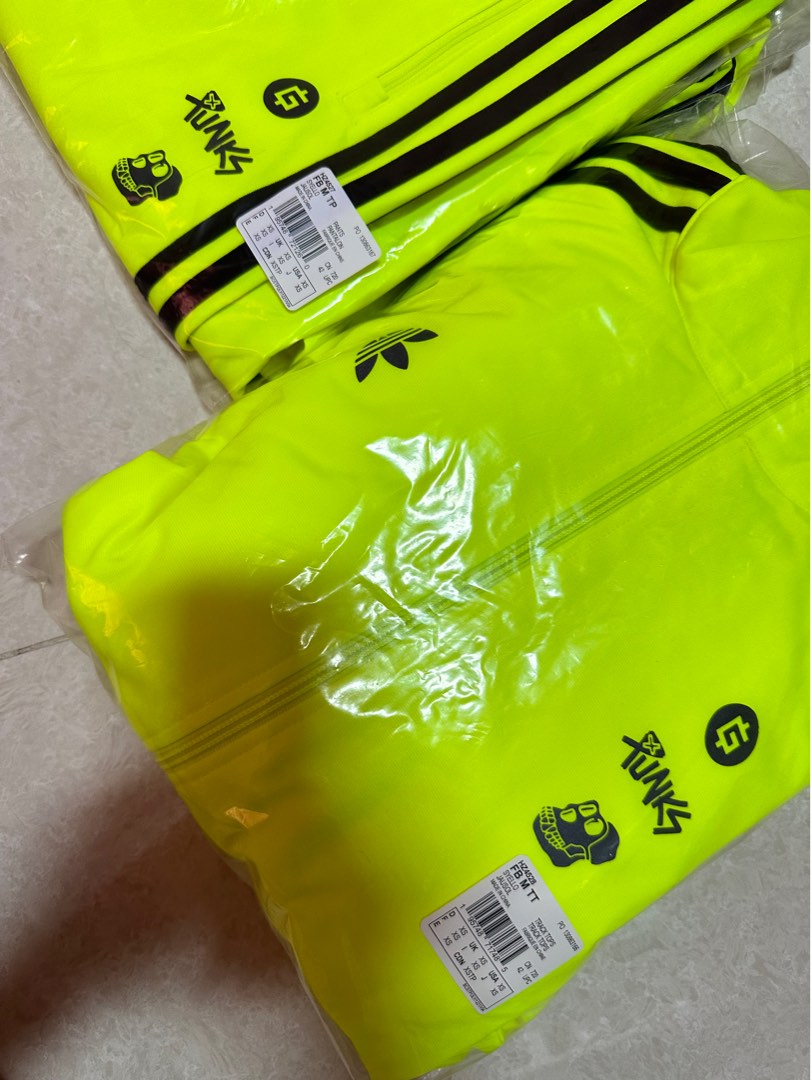 Adidas NFT Into the Metaverse Tracksuit, Men's Fashion, Activewear on